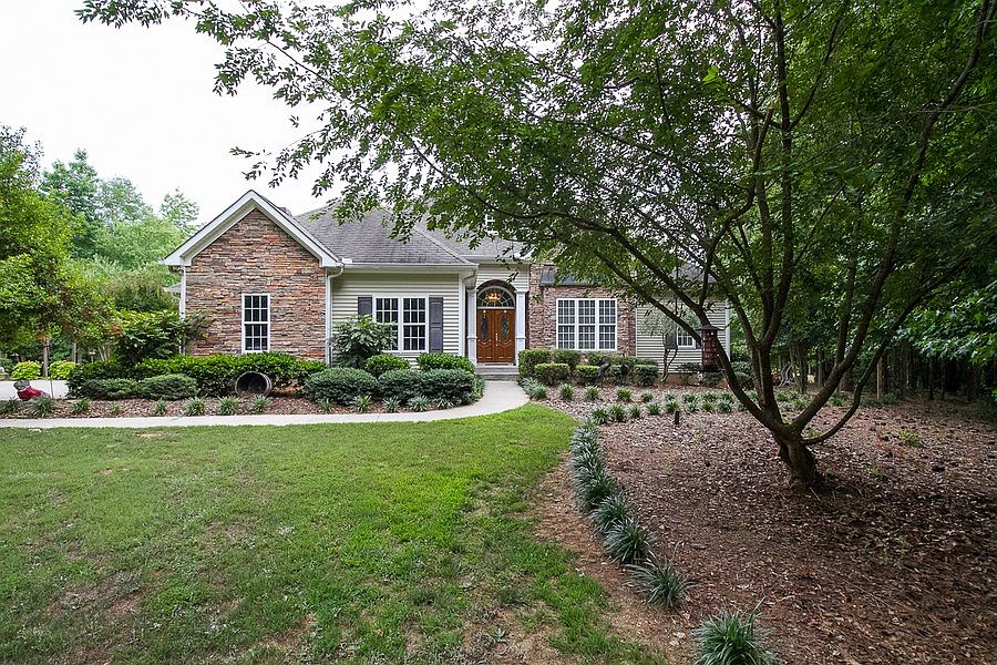 1st image of 15 Clydesdale Ct
