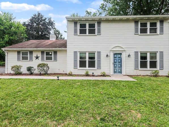 136 Brookside Ave