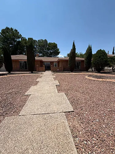 1709 Bruce Devlin Dr Photo 1