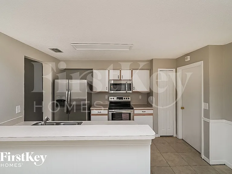 1523 Birchstone Ave — Photo 7