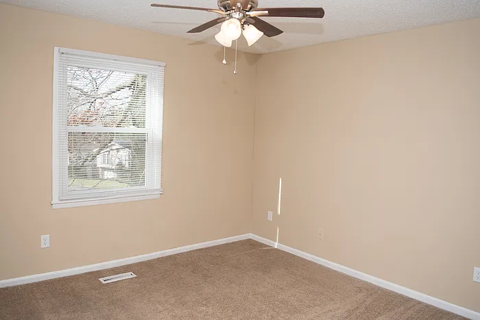 1829 Christian St NE — Photo 9