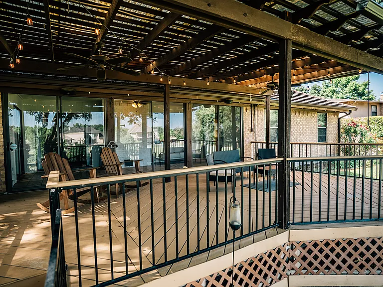 6309 Riviera Dr — Photo 36