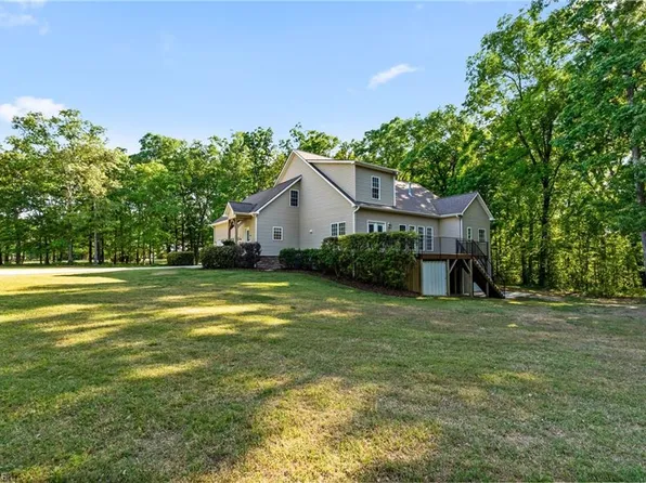 3321 Lower Lake Rd, Thomasville, NC 27360