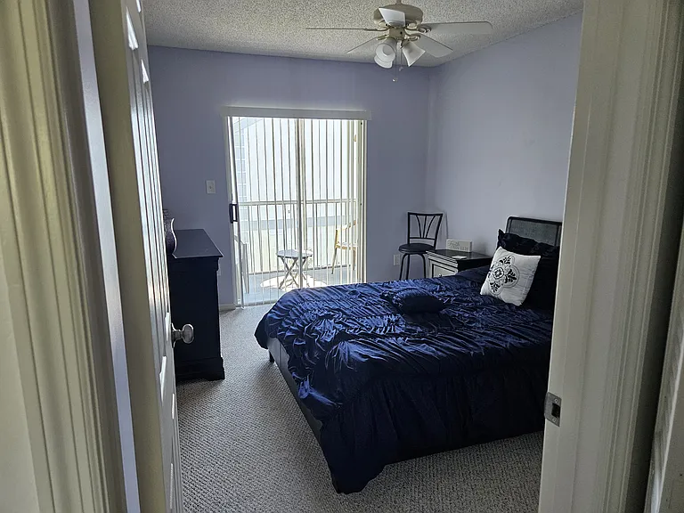 114 Beach Park Ln — Photo 12