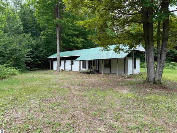 5175 Mancelona Rd, Mancelona, MI 49659