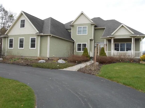 6029 Oakridge Rd, Auburn, NY 13021