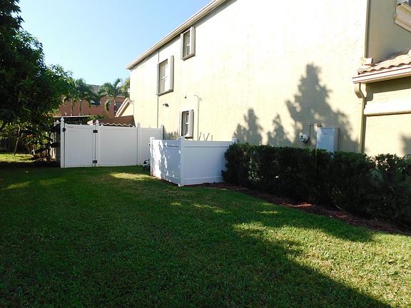 4th image of 101 Chestnut Ct