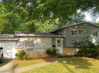 4 S Charles St, Naperville, IL