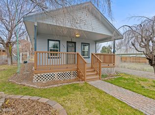 103 E Bartlett Ave, Selah, WA 98942
