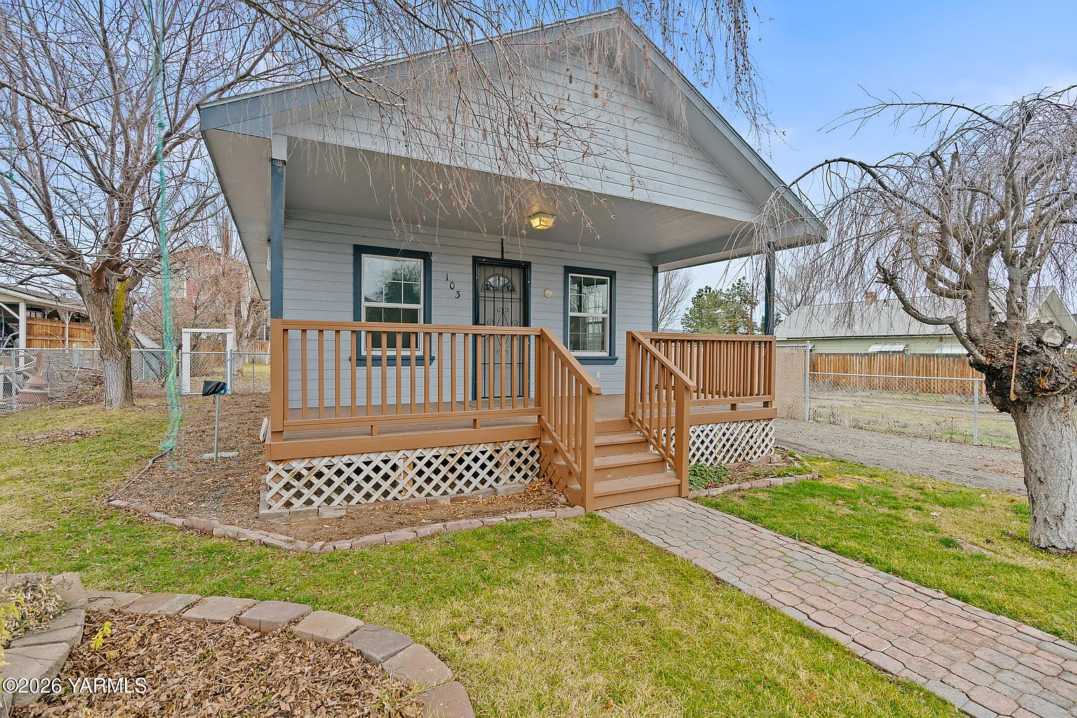 103 E Bartlett Ave photo 1