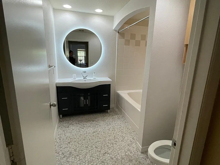 100 4th Ave S #229 — Photo 20