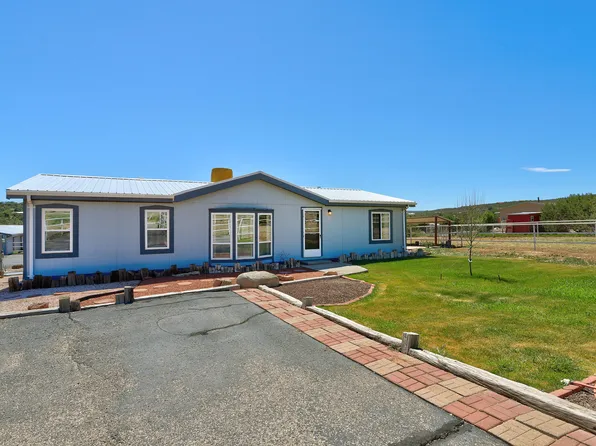 16 Stagecoach Junction Rd, Sandia Park, NM 87047