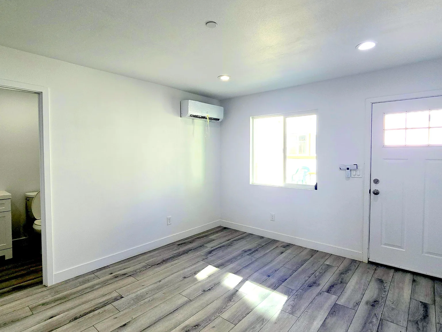 7539 Laurel Ave Fontana CA 92336 - 2 — Photo 4