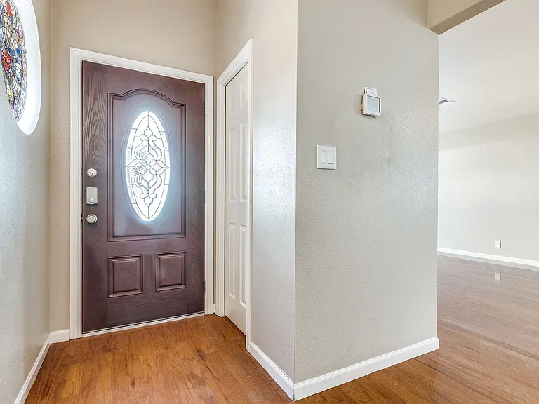 201 W Craig Pl #N — Photo 4