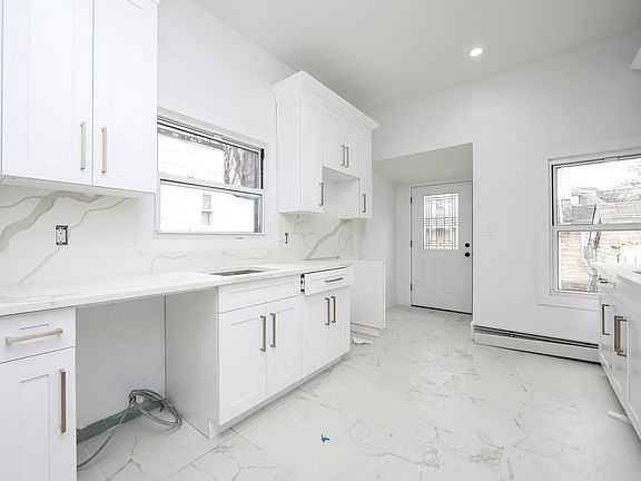 2nd image of 8504 122nd St