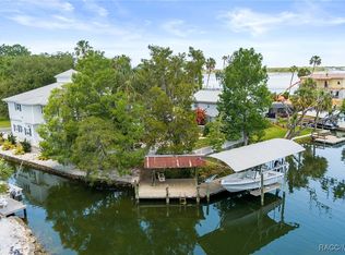 1035 N Appalachian Ter, Crystal River, FL 34429