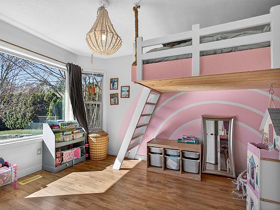 4th image of 2367 Cedar Ridge St