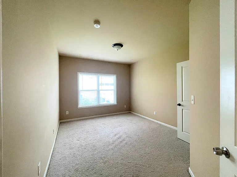989 Parkside Wood Ct — Photo 20