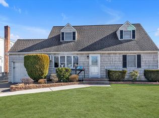 2382 Webster St, Bellmore, NY 11710