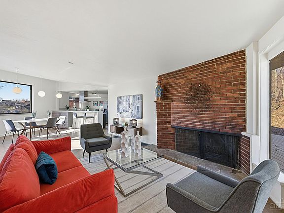 4th image of 870 Lafayette Ave