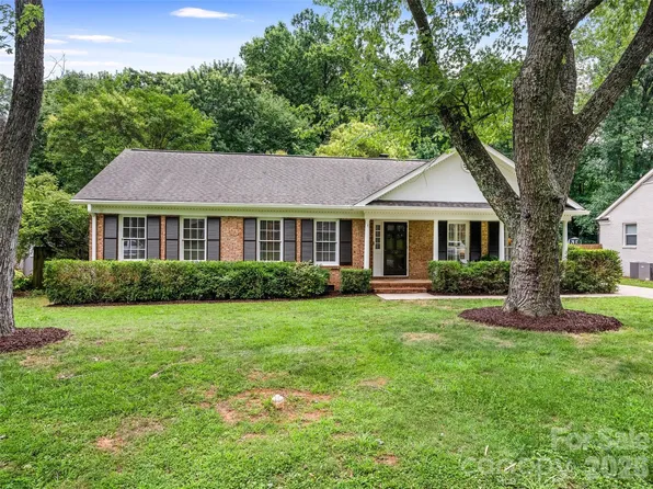 5020 Glenbrier Dr, Charlotte, NC 28212