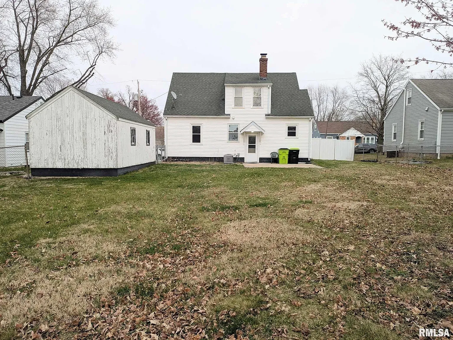 3 bed, 1376 sqft, $2,000 — Photo 4