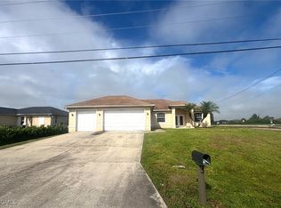 1802 Floyd Ave S, Lehigh Acres, FL 33971