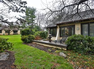 9 Hounds Run Ln, Blue Bell, PA 19422