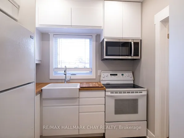 14 Queen St APT 2, Innisfil, ON L0L 1L0