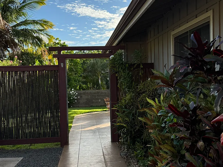 E Huapala Pl — Photo 11