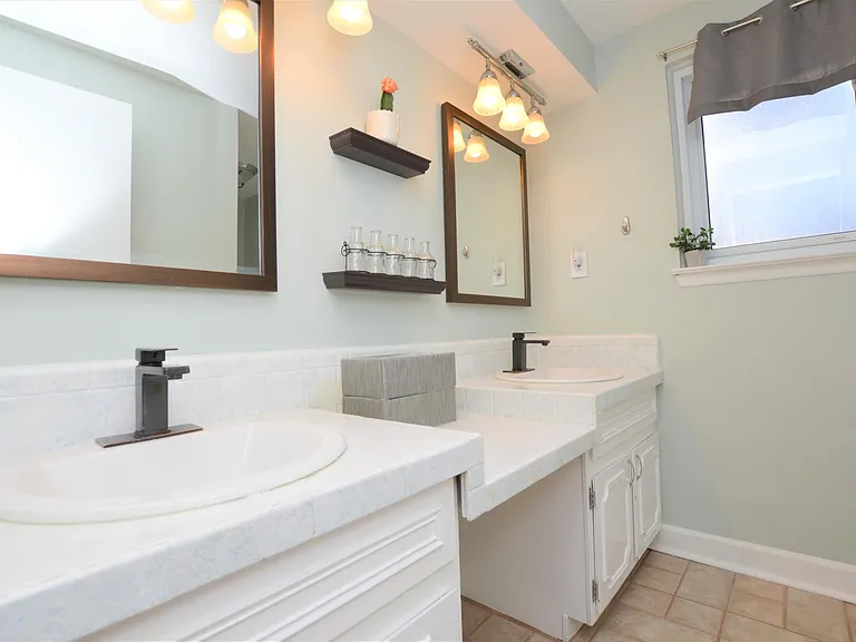 42215 Ladywood Dr — Photo 33