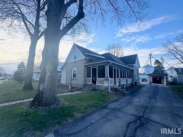 1st image of 395 E Main St