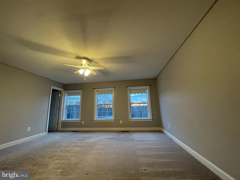 14837 Cloverdale Rd — Photo 14