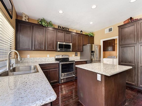 5th image of 9363 Cedarview Way