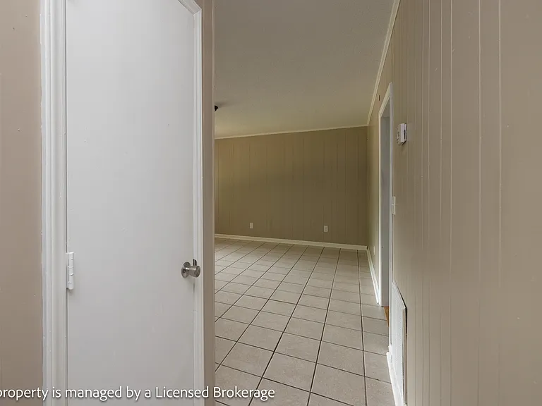 145 Brentwood Dr #1 — Photo 19
