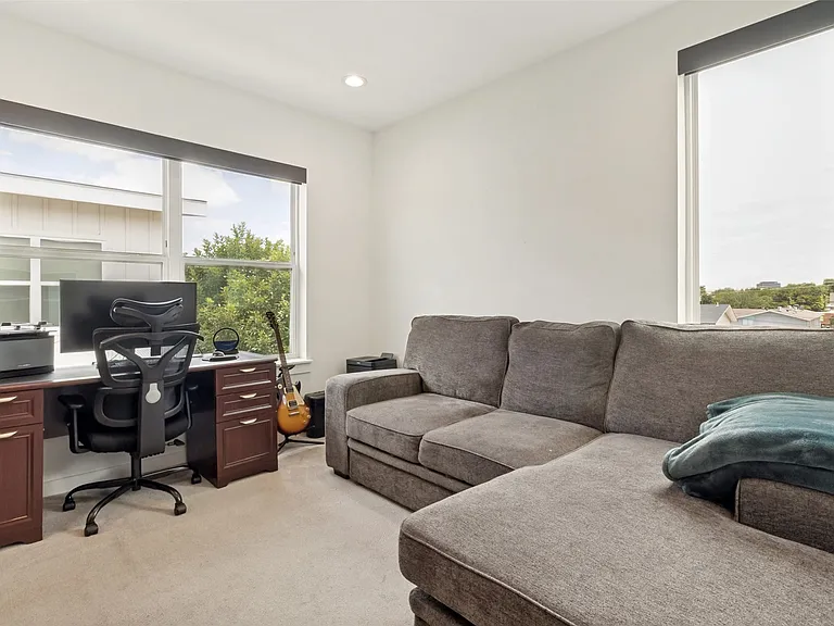 4626 Munger Ave #201 — Photo 7