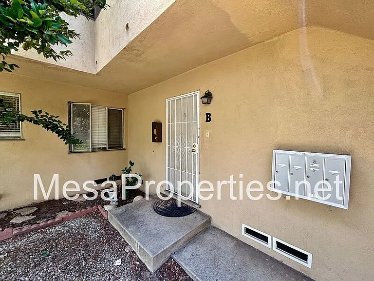 316 W Arrow Hwy #B — Photo 1