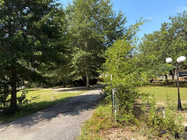 19667 Riverline Dr E, Saucier, MS 39574