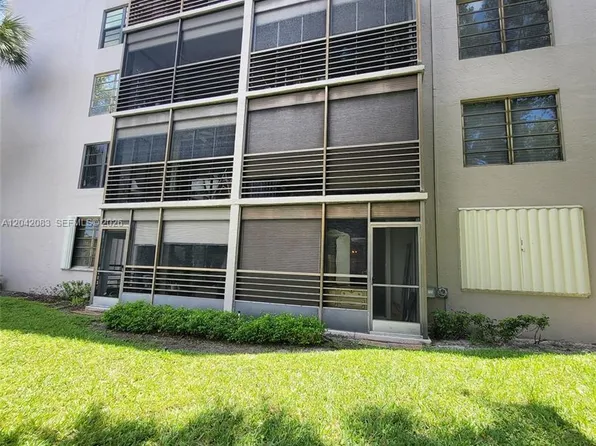 900 Colony Point Cir APT 107, Pembroke Pines, FL 33026