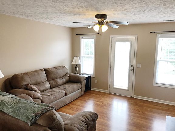3rd image of 3015 Mesquite Dr