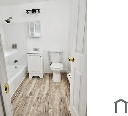 12400 Greenwood Ave #103 — Photo 5