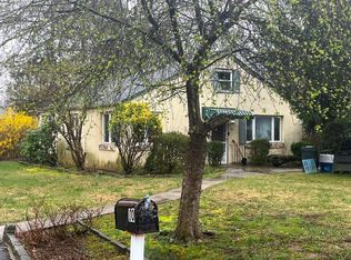 10 De Clark Pl, Nanuet, NY 10954