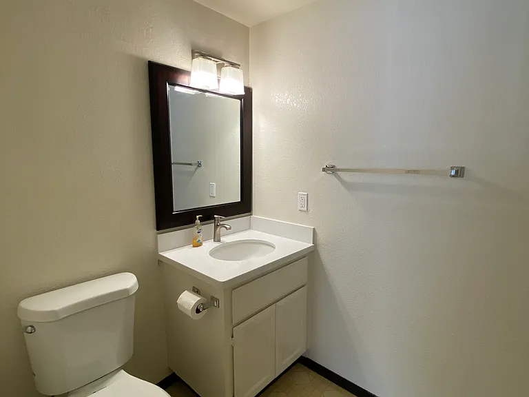 5315 Shattuck Ave — Photo 14