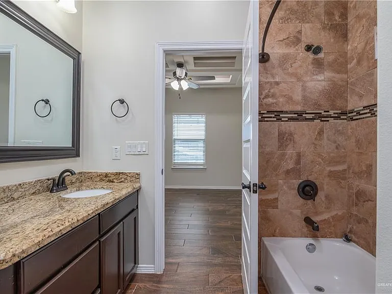 2324 Lupita St — Photo 11