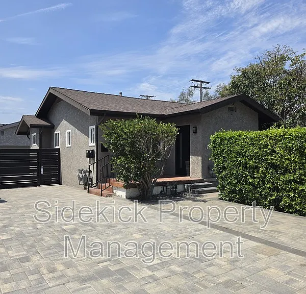 432 W Garfield Ave — Photo 2