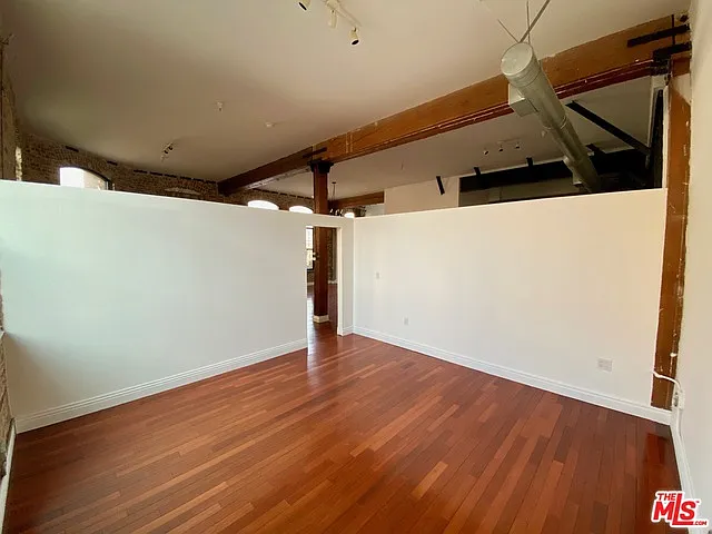 652 Mateo St #202 — Photo 4