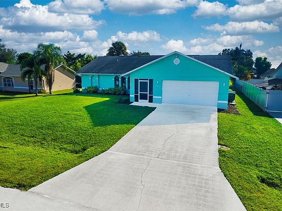 2nd image of 707 SE 9th Pl