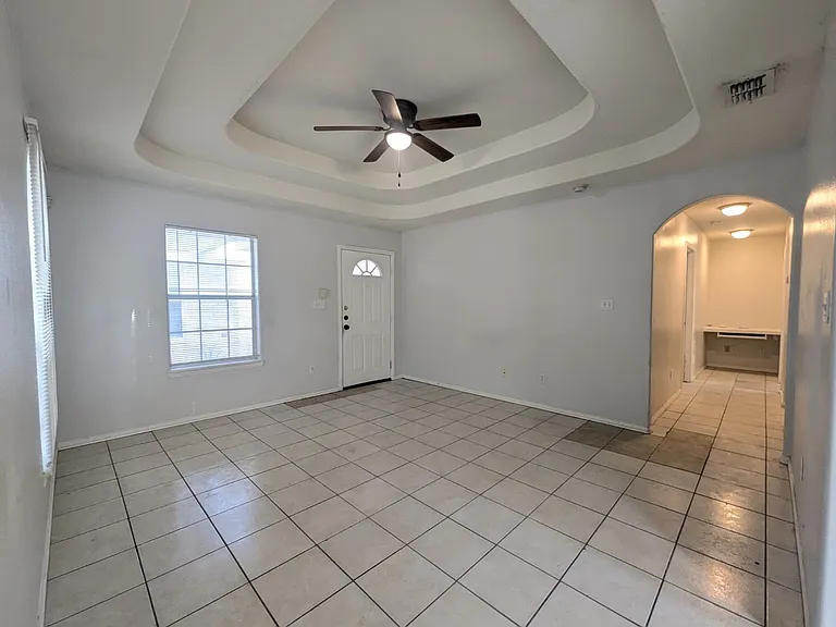 1614 Phoenix St #3 — Photo 7