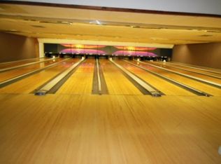 927 W North Ave, Flora, IL 62839