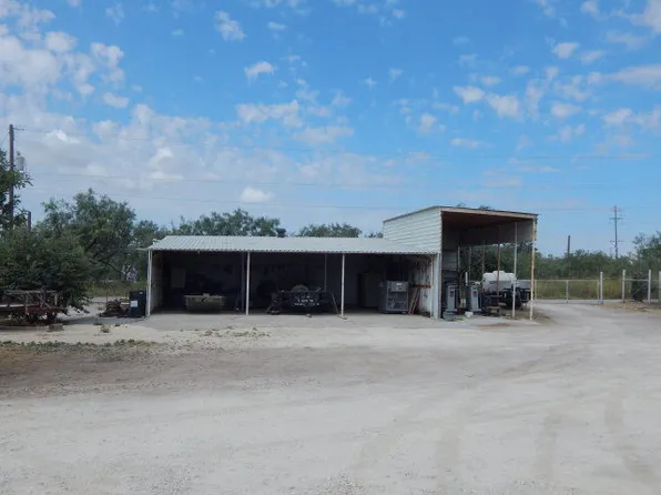 164 N 4th St #1-2-8, Barnhart, TX 76930